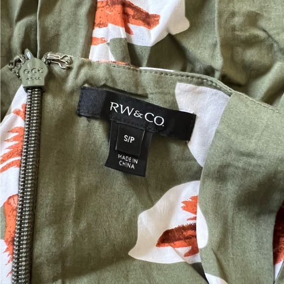 Sage Green Dress with Flowers - size small - Picture 7 of 7